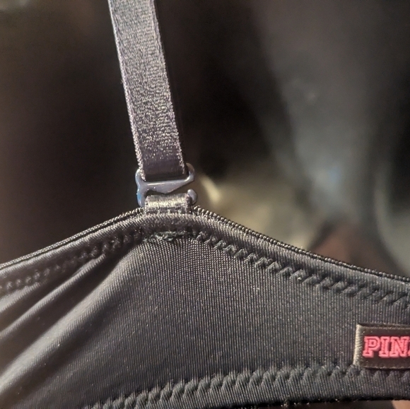 PINK Victoria's Secret Pushup Bra. 32D. Black and Pink. - Picture 4 of 5